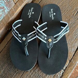 Kate Spade Fable Black Flip Flops 6 NWOT